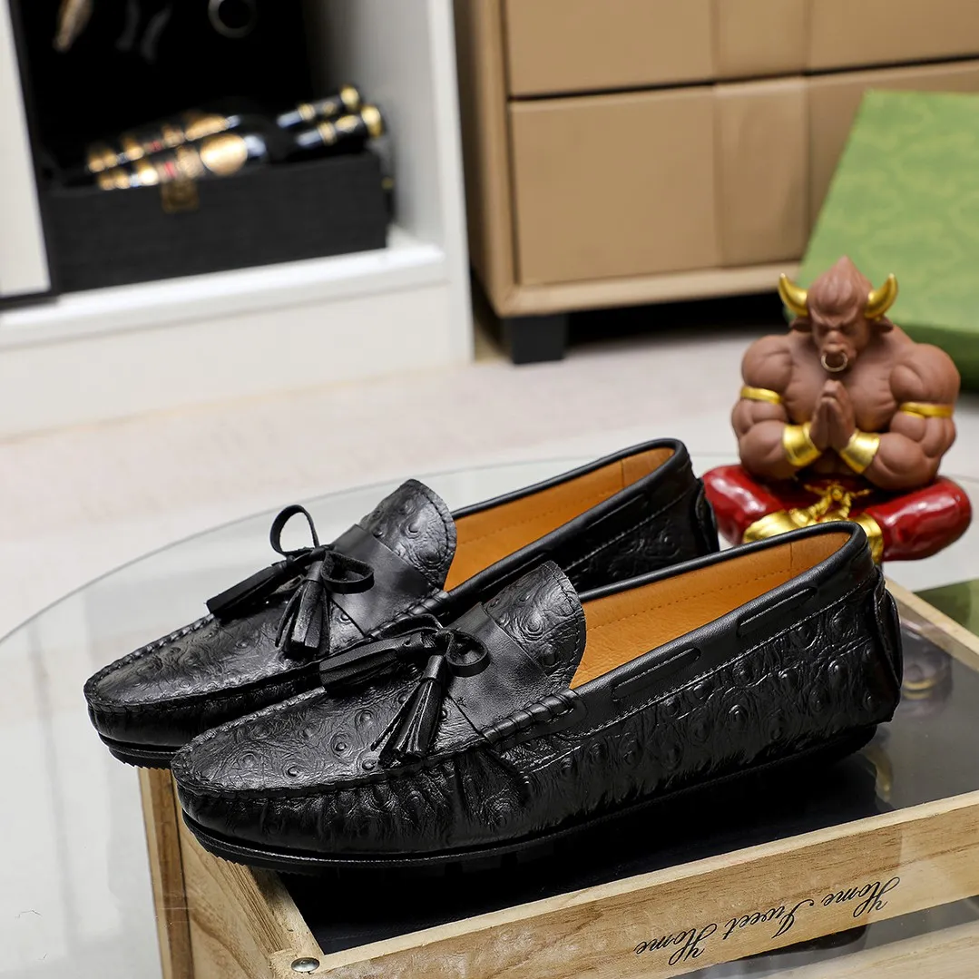 Men's shoes💰360💰🕷🕷️【 GUCCI 】Gucci's best-selling trendy men's casual slip-on shoes 🇨🇳Official website original 1:1 mold 💯Original quality, fine workmanship ☘Fashionable and versatile, perfect shape, comfortable on the feet 🍓Trendy men's recommended model, imported cowhide on the top layer 🎋High-quality pigskin lining, rubber wear-resistant and non-slip outsole, high-end atmosphere, worth owning 🍉Optional 38-44